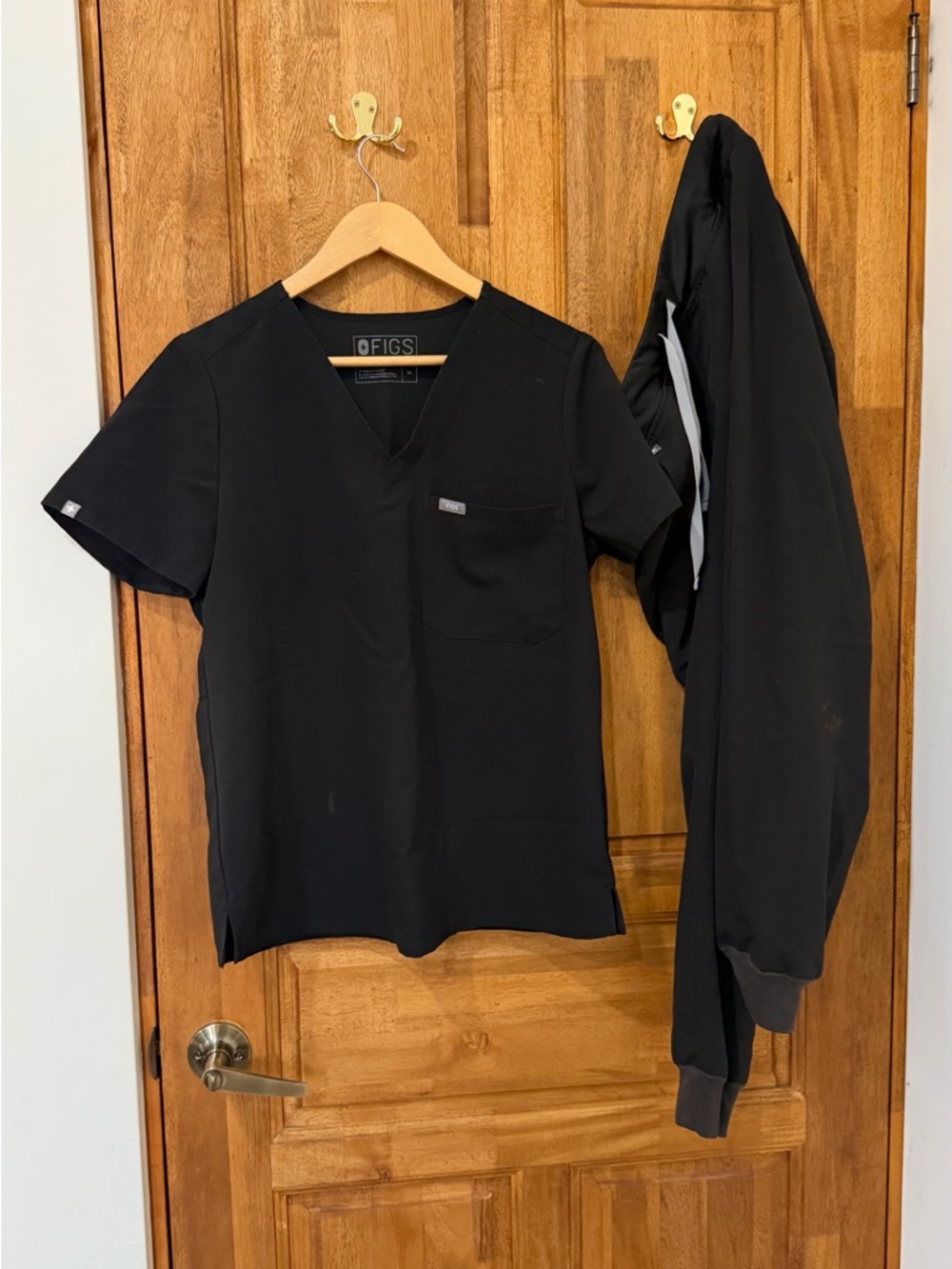 Figs Black technical top and pants SOLD AS A SET